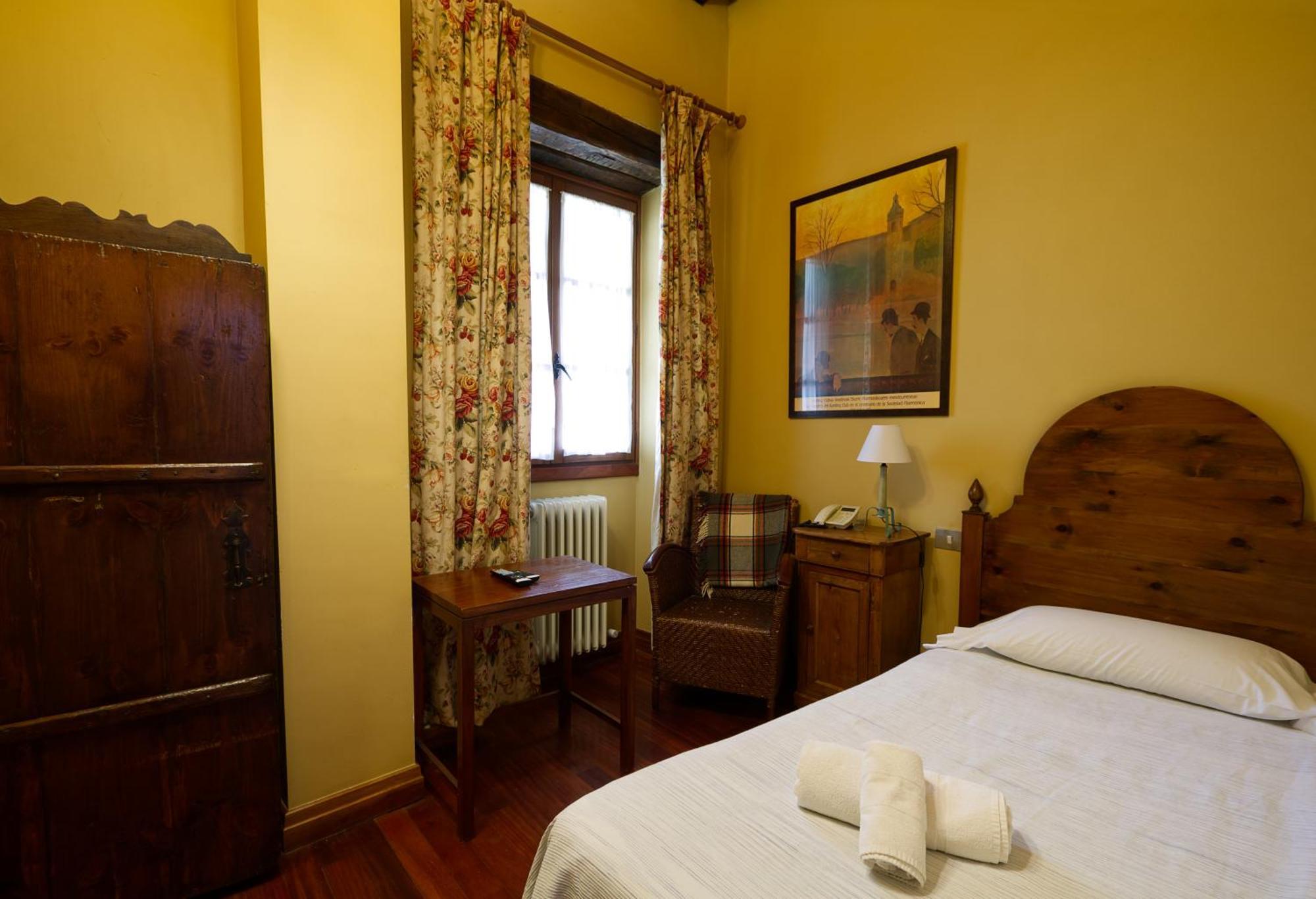 Hotel Konbenio Amorebieta-Etxano Exteriör bild