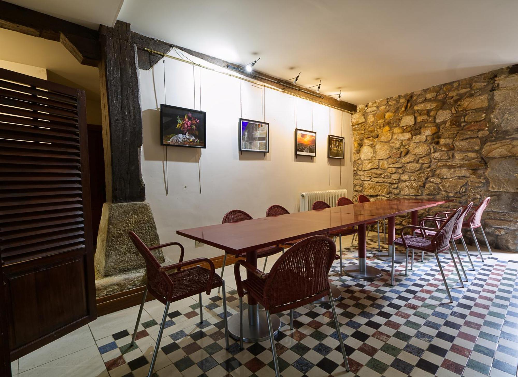 Hotel Konbenio Amorebieta-Etxano Exteriör bild