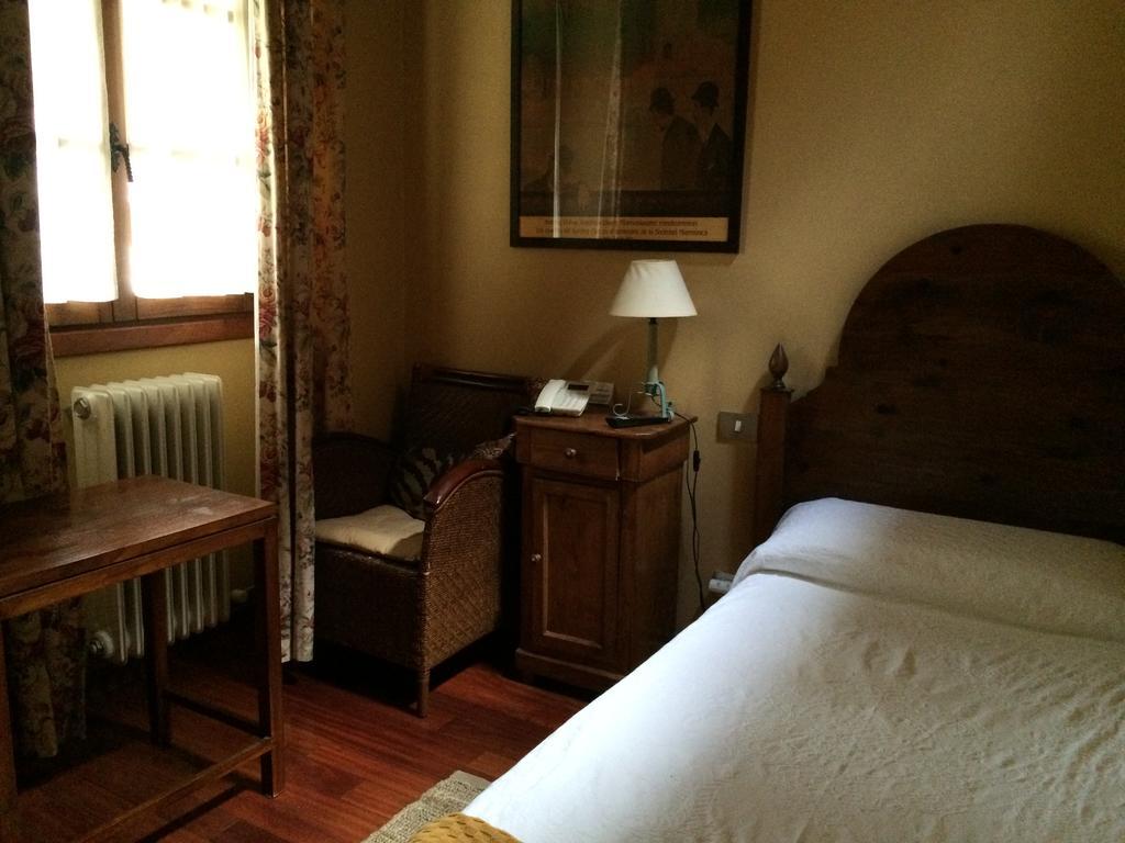 Hotel Konbenio Amorebieta-Etxano Rum bild